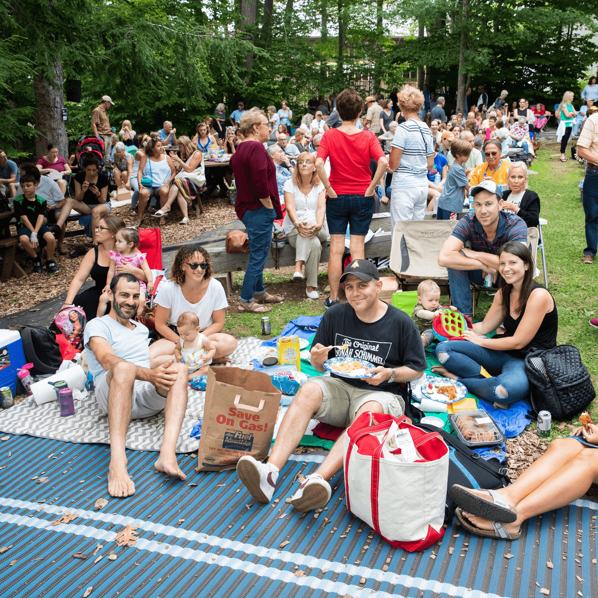 Pillow People; photo Hayim Heron