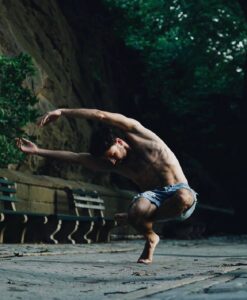 Dance photo of Omar Roman de Jesus